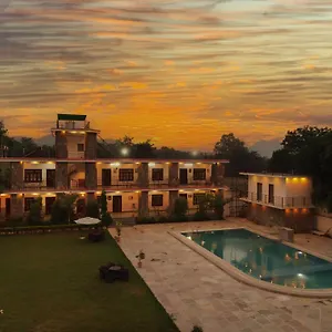  Hotel The Yash India